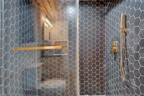 Shower, hair dryer, shampoo - Pocono Bold & Modern | Firepits | Pet Friendly (Barrett Township)