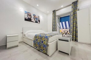 1 bedroom, desk, iron/ironing board, travel cot - Ballaro's Vibe (Palermo)