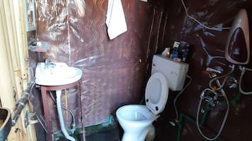 Shower, designer toiletries, towels, soap