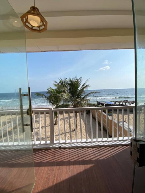 Interior - Deluxe Oceanfront Suite, Eleko, Lagos, Nigeria
(Lekki)