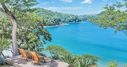 Arcos Del Mar Beachfront