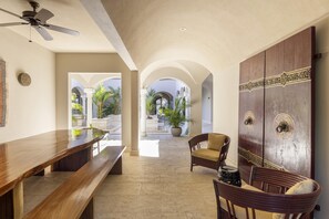 House - Arcos Del Mar Beachfront (Nacascolo)