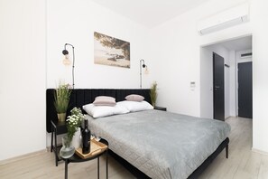 Design appartement | 1 slaapkamer, een bureau, een laptopwerkplek, geluiddichte muren