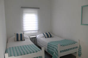 4 bedrooms, WiFi, bed sheets