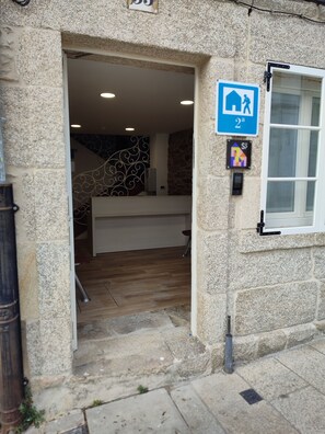 Front of property - Hostel SP 55 by Bossh Hotels (Santiago de Compostela)