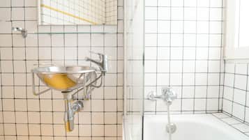 Apartment | Bathroom