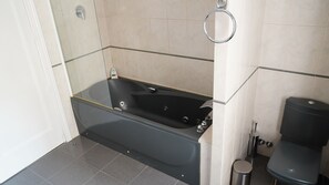 Shared bathroom - Live It Madrid Chamberi (Madrid)
