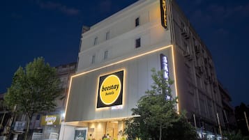 Mặt tiền nơi lưu trú