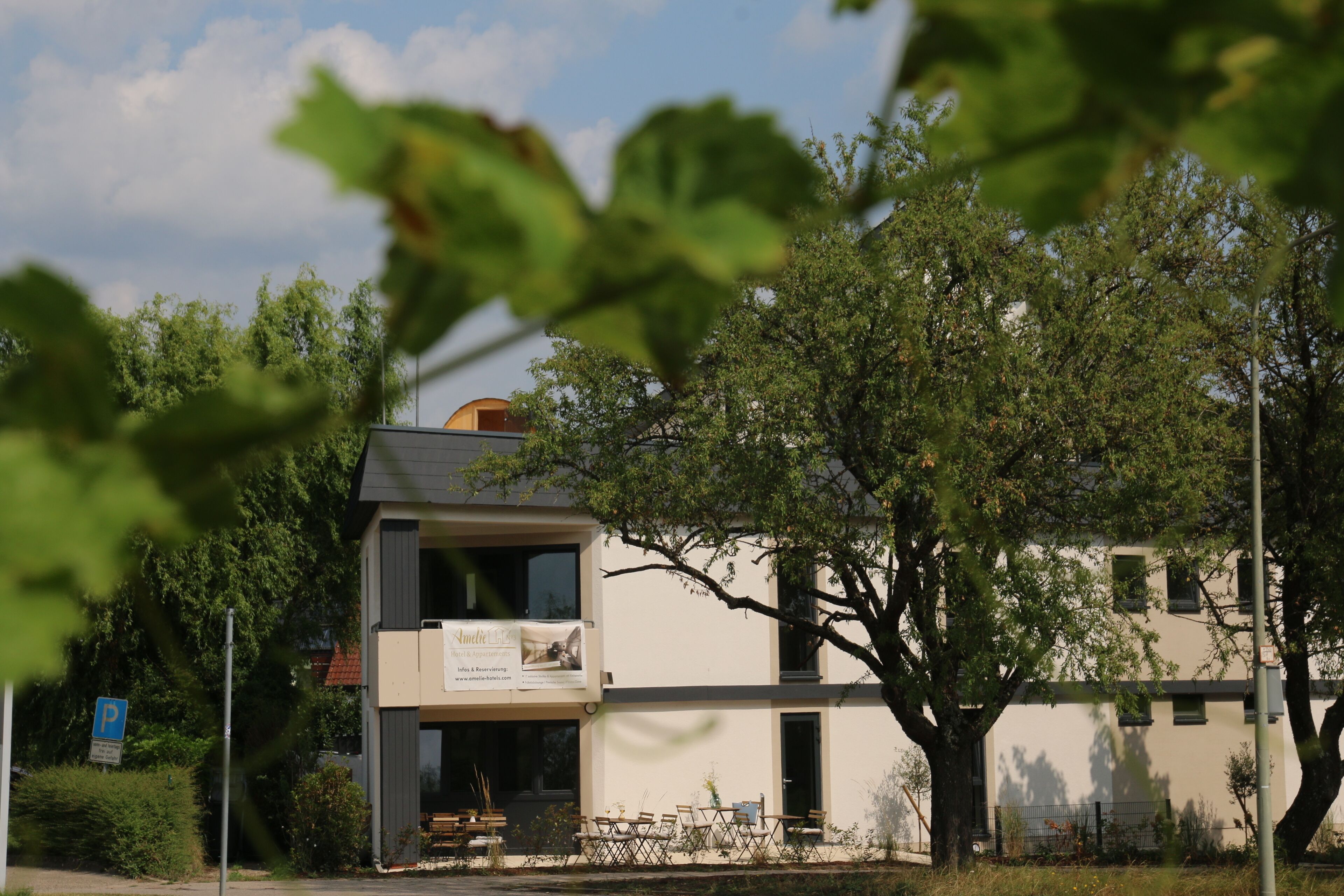 المنشأة من الخارج