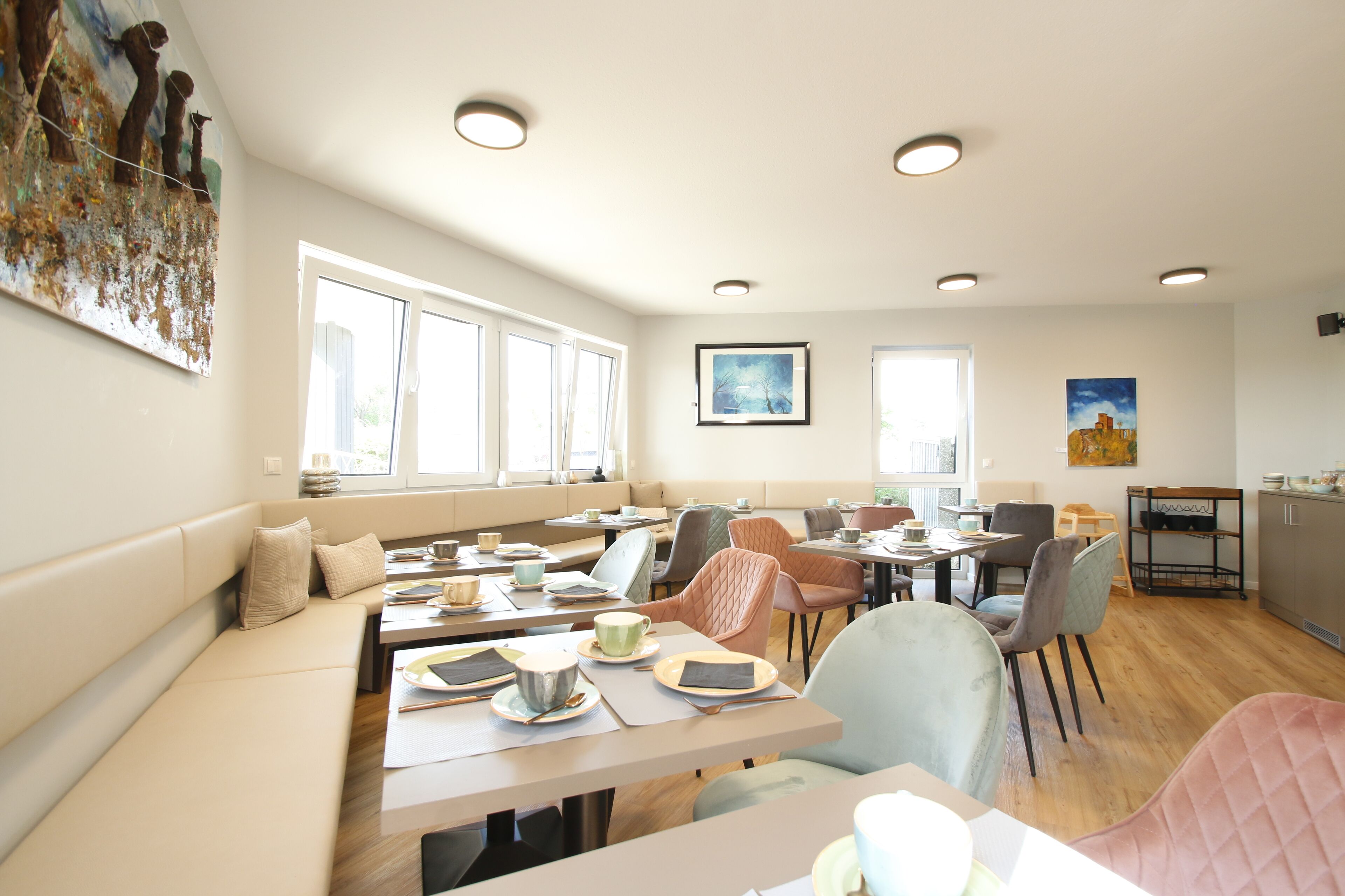 Daily buffet breakfast (EUR 15.40 per person)