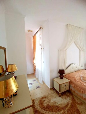 2 bedrooms, iron/ironing board, travel cot, WiFi - The Golden Nest  (Pamporovo)