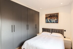 2 bedrooms, in-room safe, desk, iron/ironing board - Appartement Familial Neuf, Central, Cosy et au Calme (Marrakech)