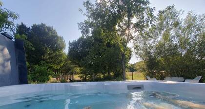 Maison a la Campagne Avec Jacuzzi
