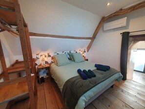 4 chambres, fer et planche à repasser, lit parapluie, Wi-Fi