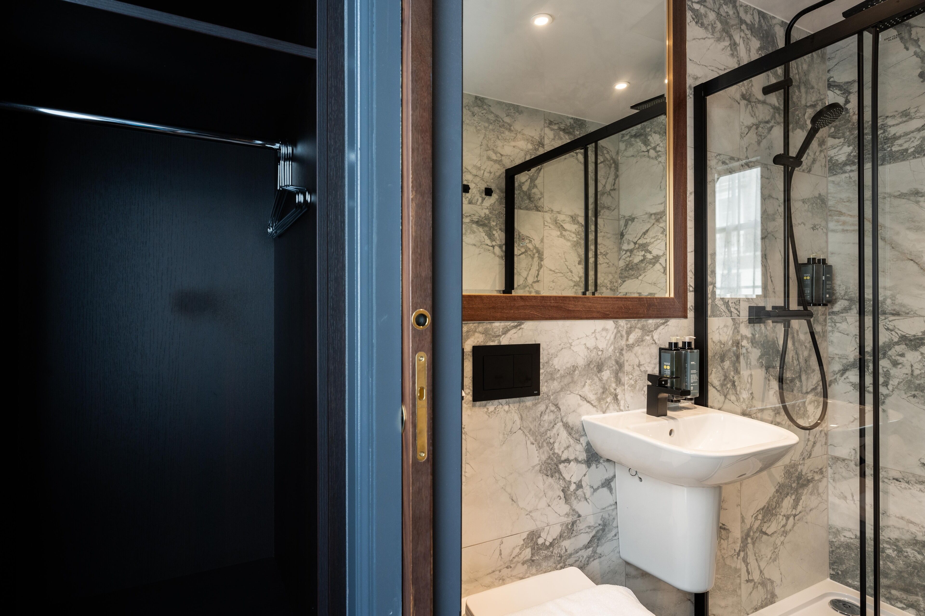 Foto - The House on Warwick