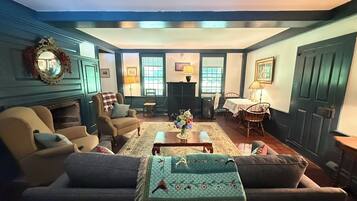 Smart TV, fireplace, books
