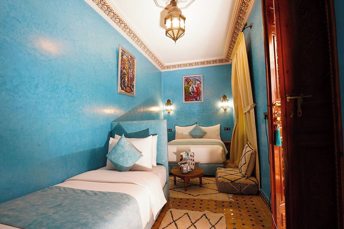 Quarto triplo luxo | 1 quarto, quartos à prova de som, Wi-Fi de cortesia