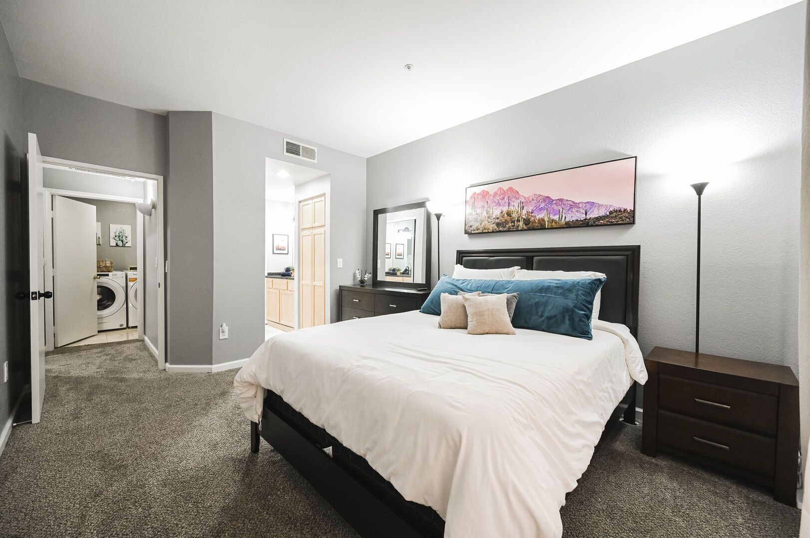 2 bedrooms, desk, iron/ironing board, WiFi