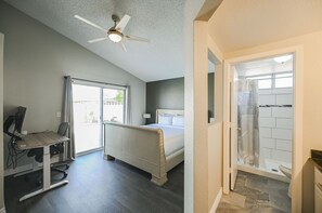 3 Schlafzimmer, Schreibtisch, Bügeleisen/Bügelbrett, kostenloses WLAN