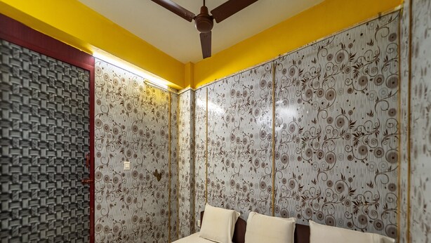 Triple Room | Hypo-allergenic bedding available, desk, bed sheets - Vasavi Residenzcy (Puducherry)
