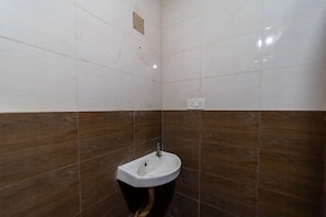 Shower, rainfall showerhead, towels