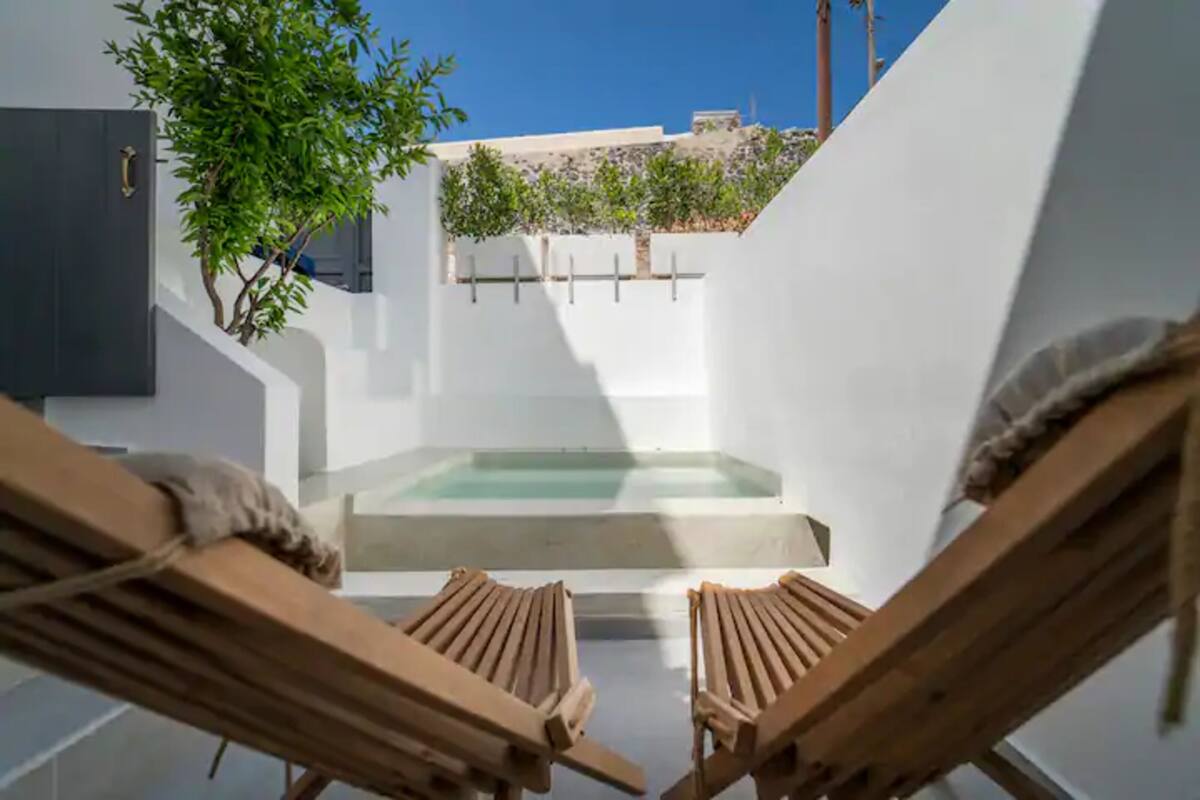 Nice Apartment with Terrace & Jacuzzi | Jetted bathtub