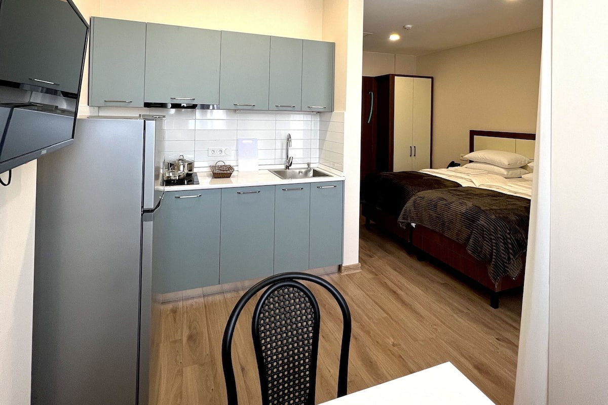 Classic Studio | 1 bedroom, hypo-allergenic bedding, in-room safe, individually decorated