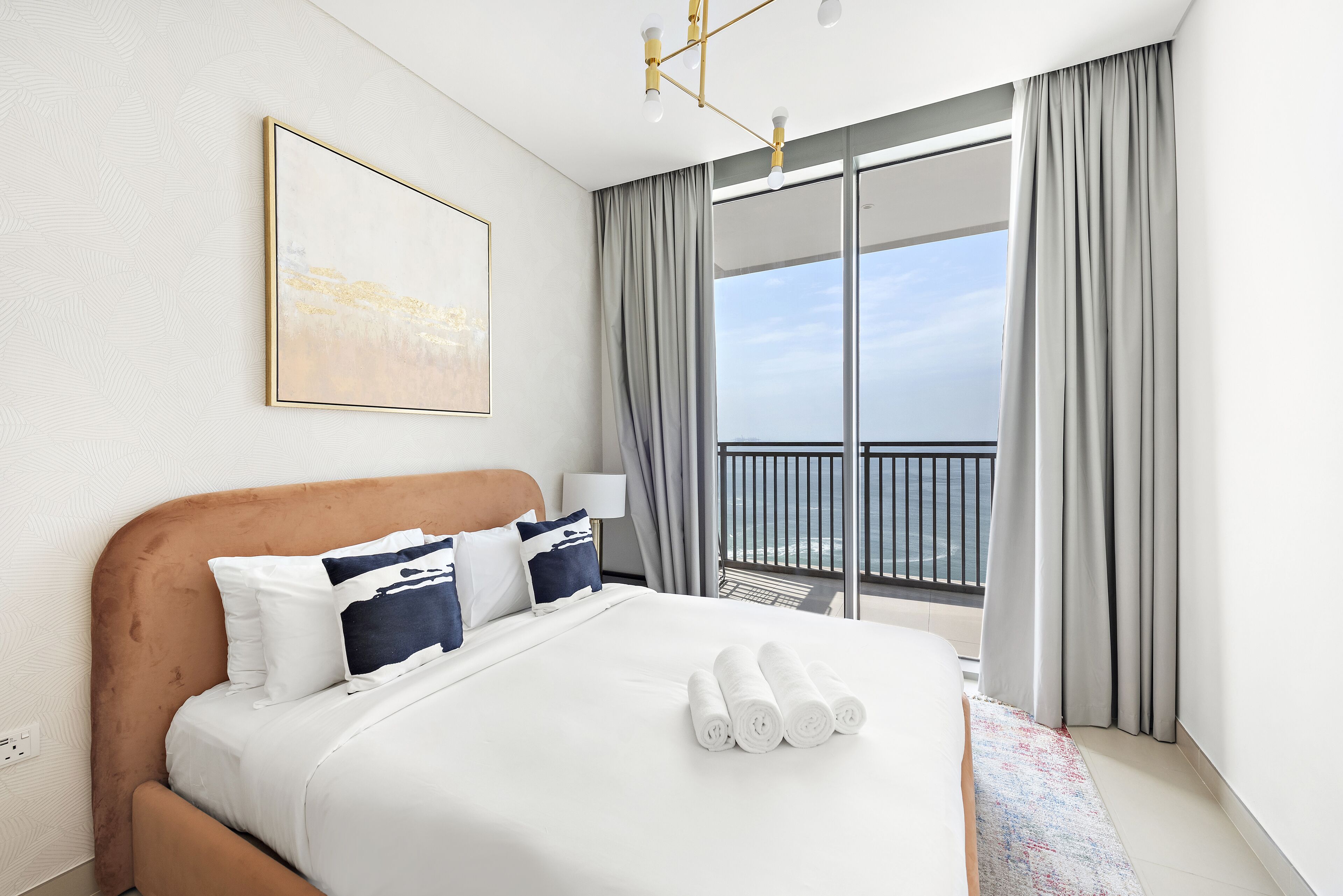 2 bedrooms, in-room safe, iron/ironing board, free WiFi