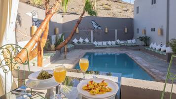 Tägliches inbegriffenes großes Frühstück