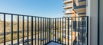 Lux Apartment by Renters Prestige