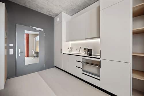 Premium appartement | Een bureau, een strijkplank/strijkijzer, gratis wifi, beddengoed