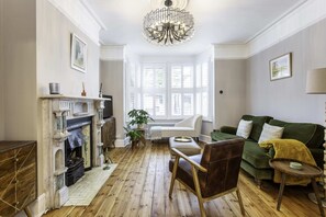 Casa Basic, letti multipli | Interni