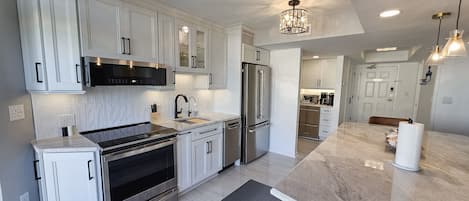 Leilighet, 3 soverom | Eget kjøkken | Kjøleskap, ovn, kaffetrakter/tekoker og brødrister