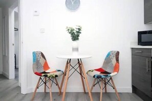 تناول الطعام