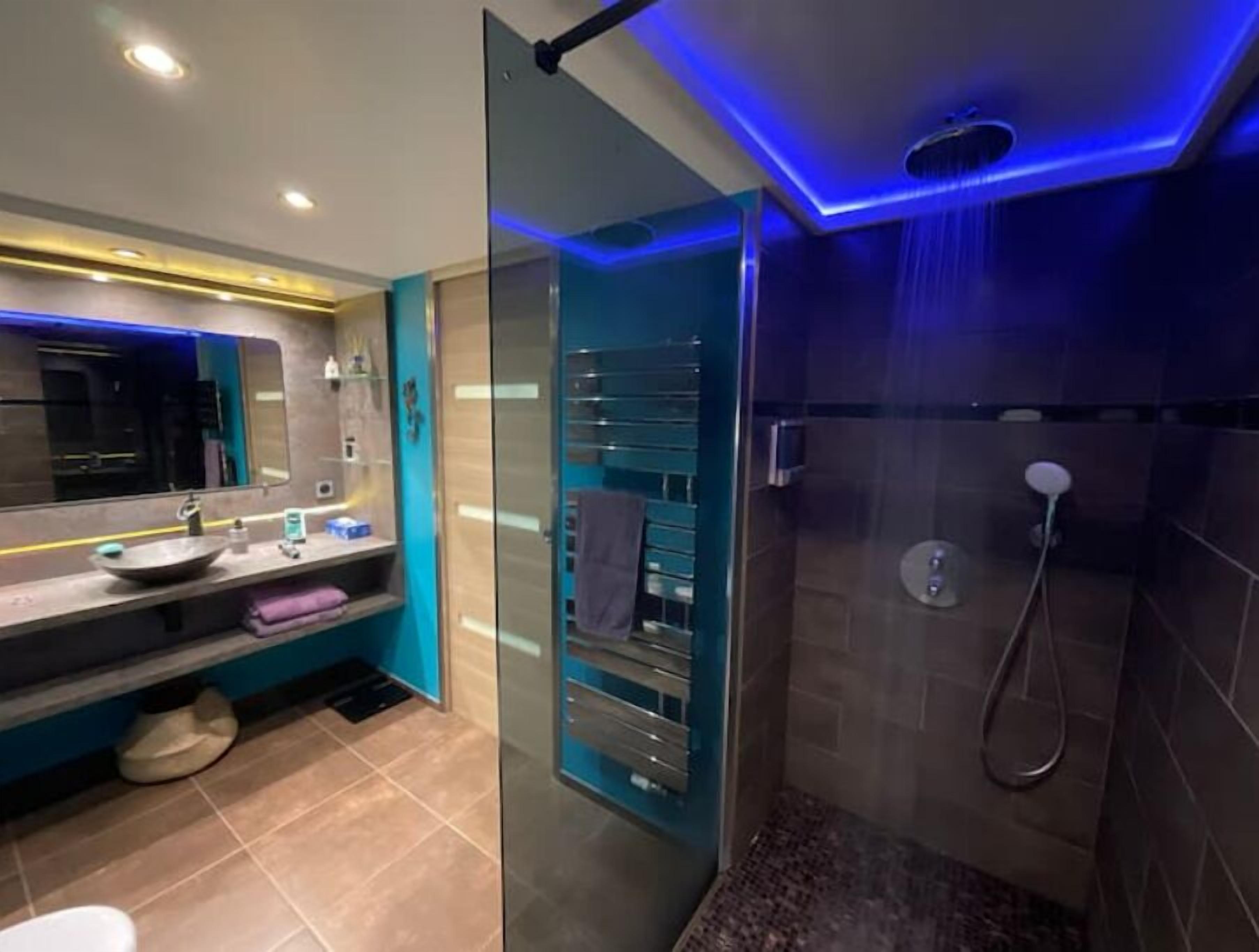 Shower, towels, soap, shampoo