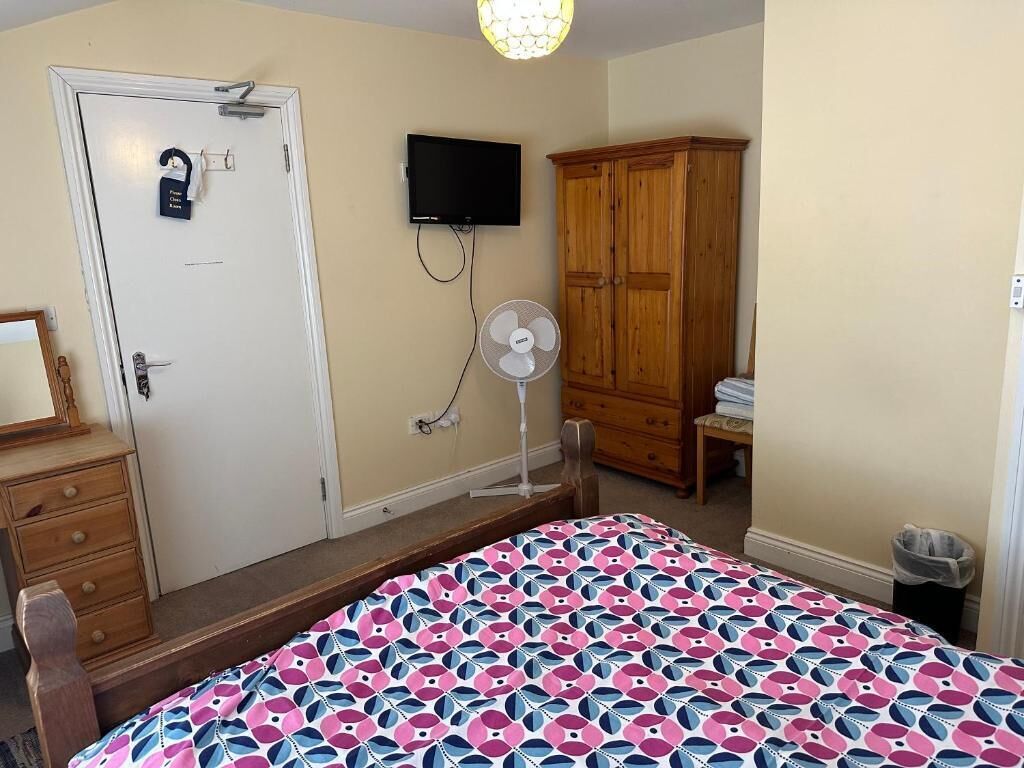 Iron/ironing board, free WiFi