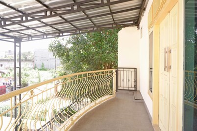 OYO Life 92632 Kost Pondok Kito