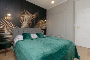 Apartment, 2 Bedrooms, 2 Bathrooms, Garden View - Dark Green Apartment by Renters (Warsaw)