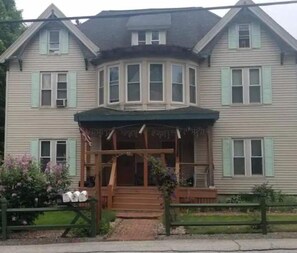 Exterior - 1 Br apartment Hillsboro, Nh sleeps 4 (Hillsboro)