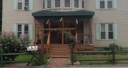 1 Br apartment Hillsboro, Nh sleeps 4