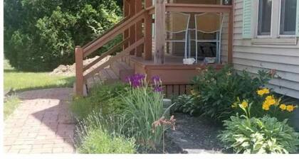 1 Br apartment Hillsboro, Nh sleeps 4