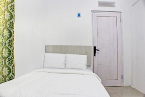 Desk, free WiFi, bed sheets