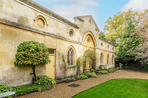 Artisan Hall: 4BD Stunning Grandeur in Cotswolds