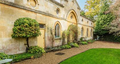 Artisan Hall: 4BD Stunning Grandeur in Cotswolds