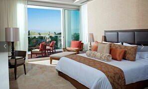 2 soverom, safe på rommet, strykejern/-brett og reiseseng for barn