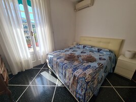 城市公寓 | 防过敏的被褥、办公桌、免费 WiFi