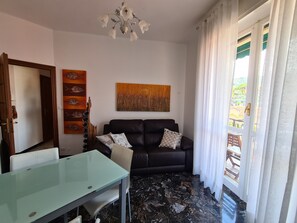 Comfort Apartment | Living area