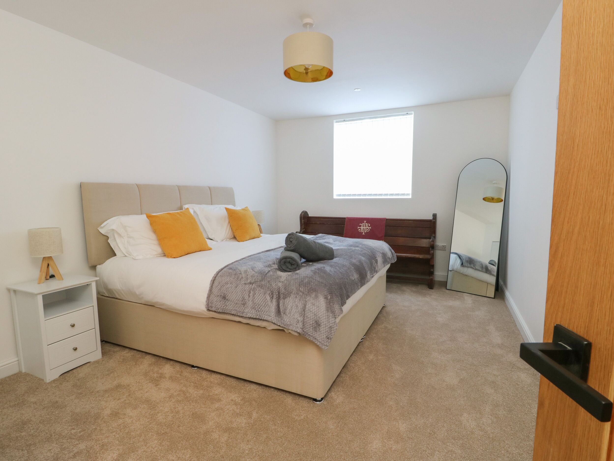 3 bedrooms, individually decorated, individually furnished, free WiFi