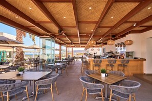 2 bars/lounges, poolside bar