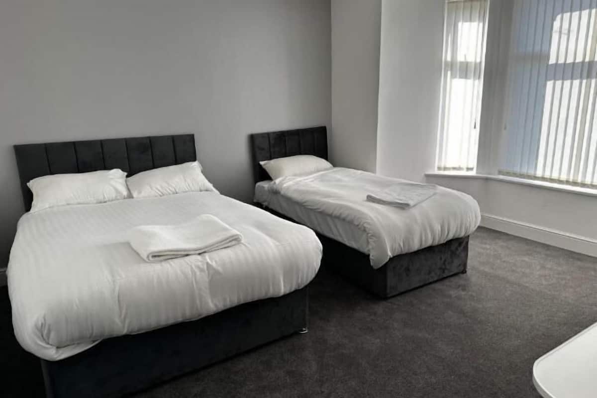 Desk, free WiFi, bed sheets